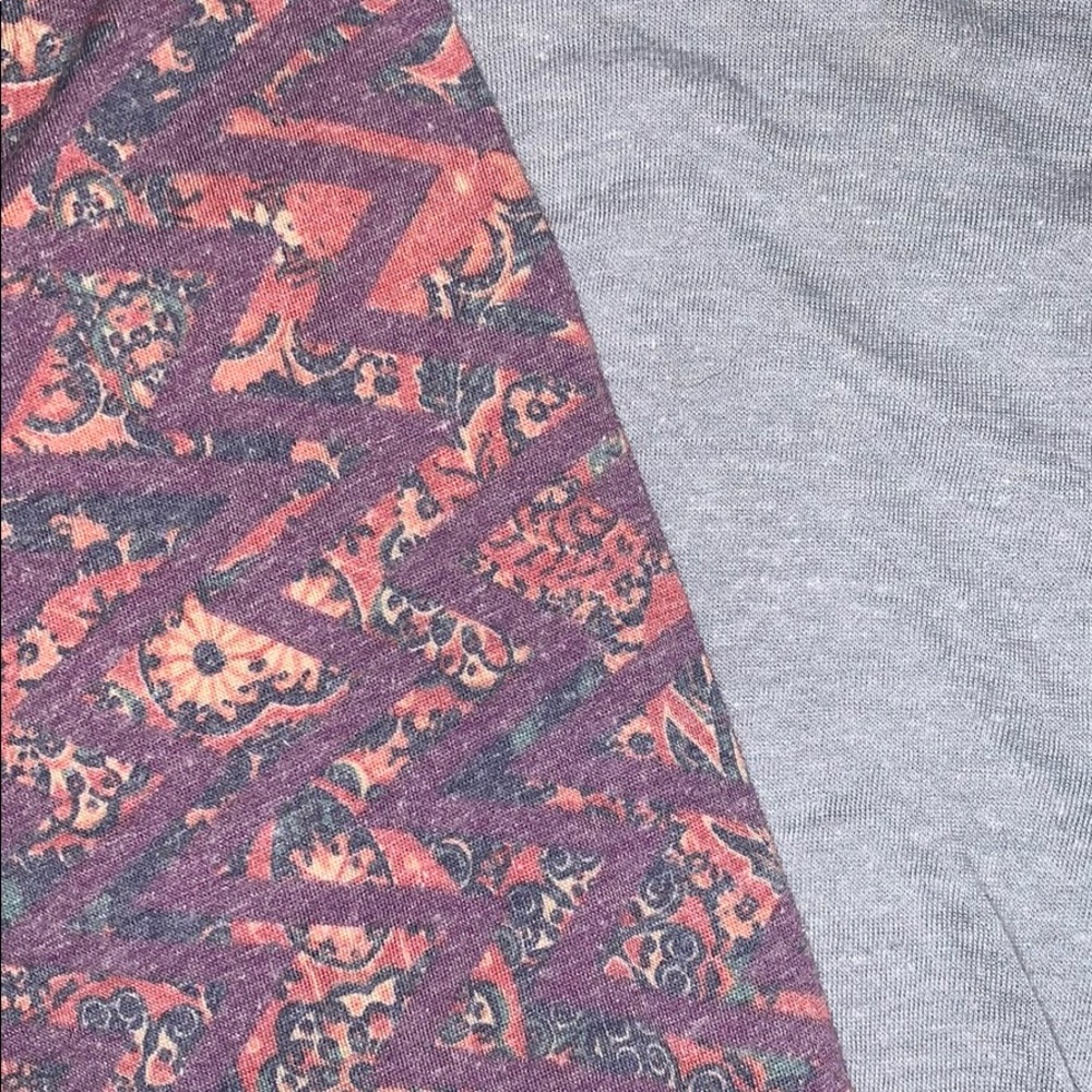 LuLaRoe Randy Top - Picture 4 of 4